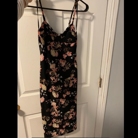 Midi dress - Picture 1 of 3